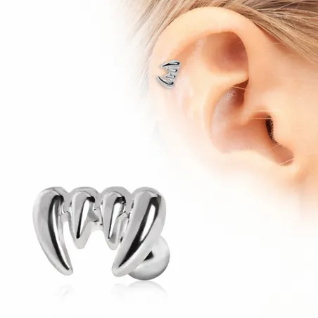 Piercing hélix dents de vampire