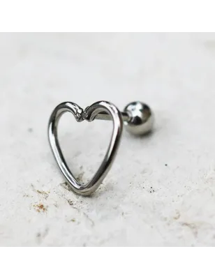 Piercing cartilage en forme de coeur