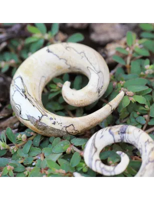Piercing écarteur spirale en bois de tamarin