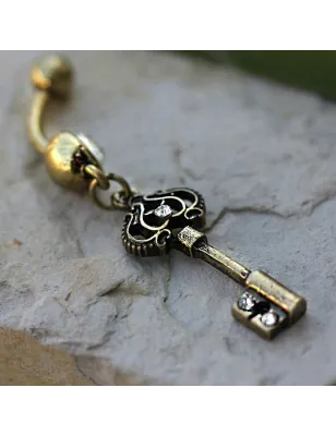 Piercing nombril plaqué or clef vintage