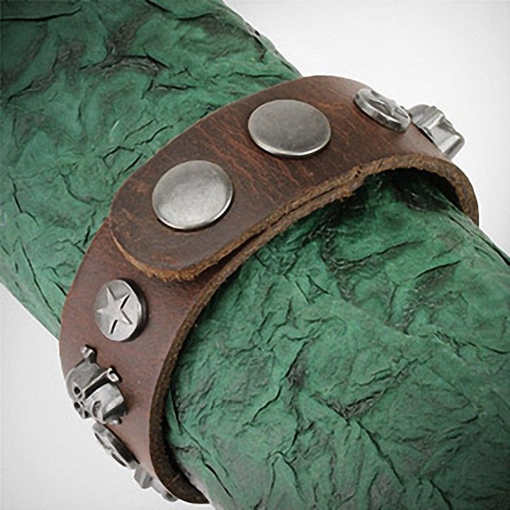 Bracelet homme en cuir marron skull