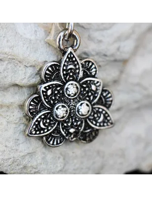 Piercing nombril fleur de lotus