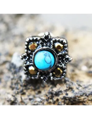 Piercing cartilage hélix rectangulaire turquoise