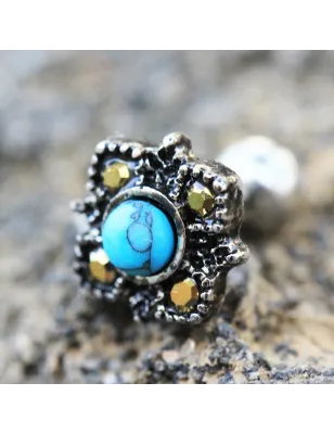 Piercing cartilage hélix rectangulaire turquoise