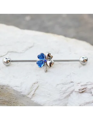 Piercing oreille industriel trèfle quatre feuilles bleu