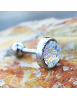 Piercing cartilage hélix écailles de poisson