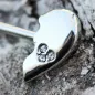 Piercing téton coeur brisé