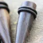 Piercing écarteur oreille en bois d'ébène