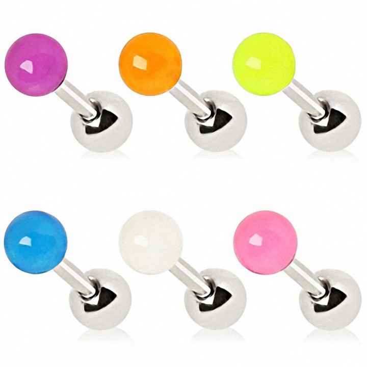 Piercing cartilage oreille glow in the dark
