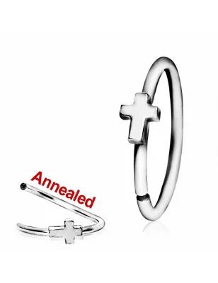 Piercing nez anneau avec croix