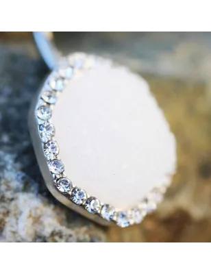 Piercing nombril pierre druse blanche