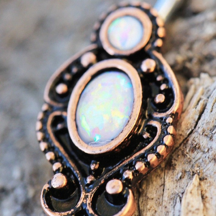 Piercing nombril cuivré médiévale opale blanche