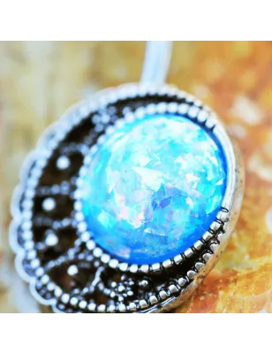 Piercing nombril lune dans une galaxie