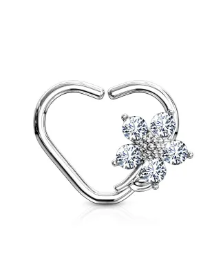 Piercing cartilage daith anneau coeur argenté fleur