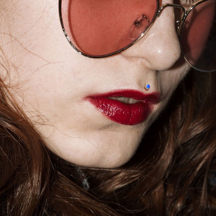Piercing labret Bioplast et Or Jaune 14 Carats Opale Bleue