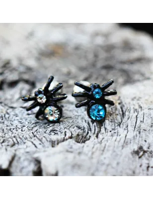 Piercing oreille cartilage en forme d'araignée