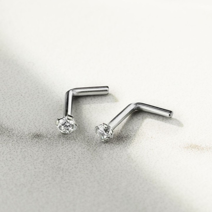 Piercing nez tige en L zircon Titane G23
