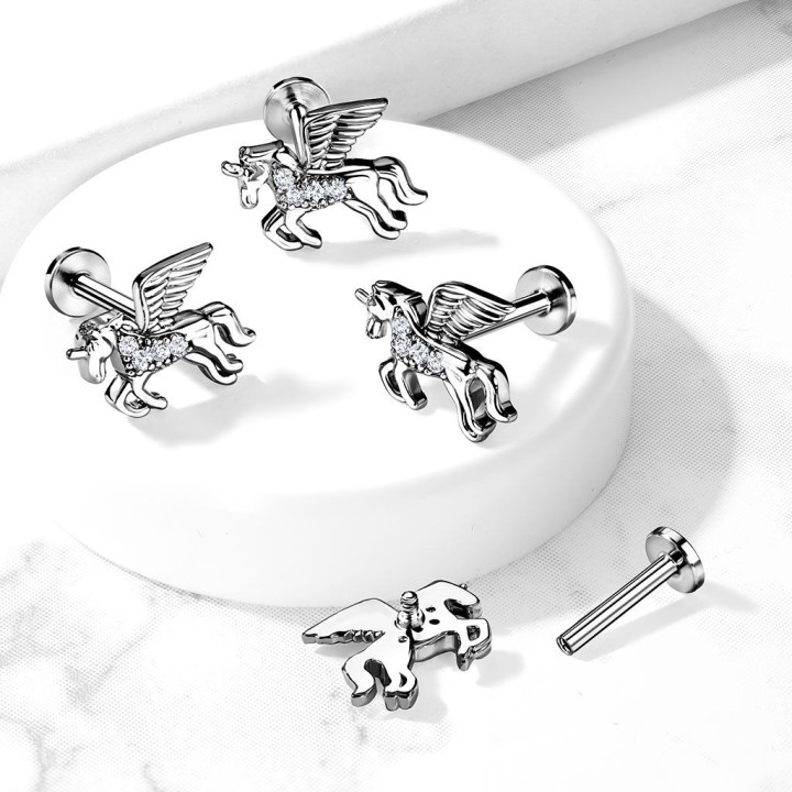 Piercing labret oreille licorne