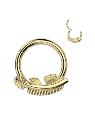 Piercing anneau segment titane G23 feuille doré (oreille, septum)