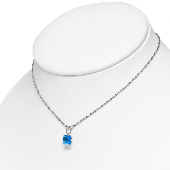 Collier en acier avec pendentif carré zirconium turquoise