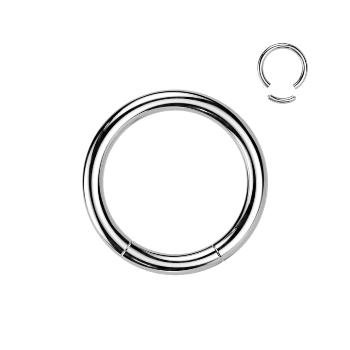 Piercing anneau segment en acier – Discret, élégant et polyvalent