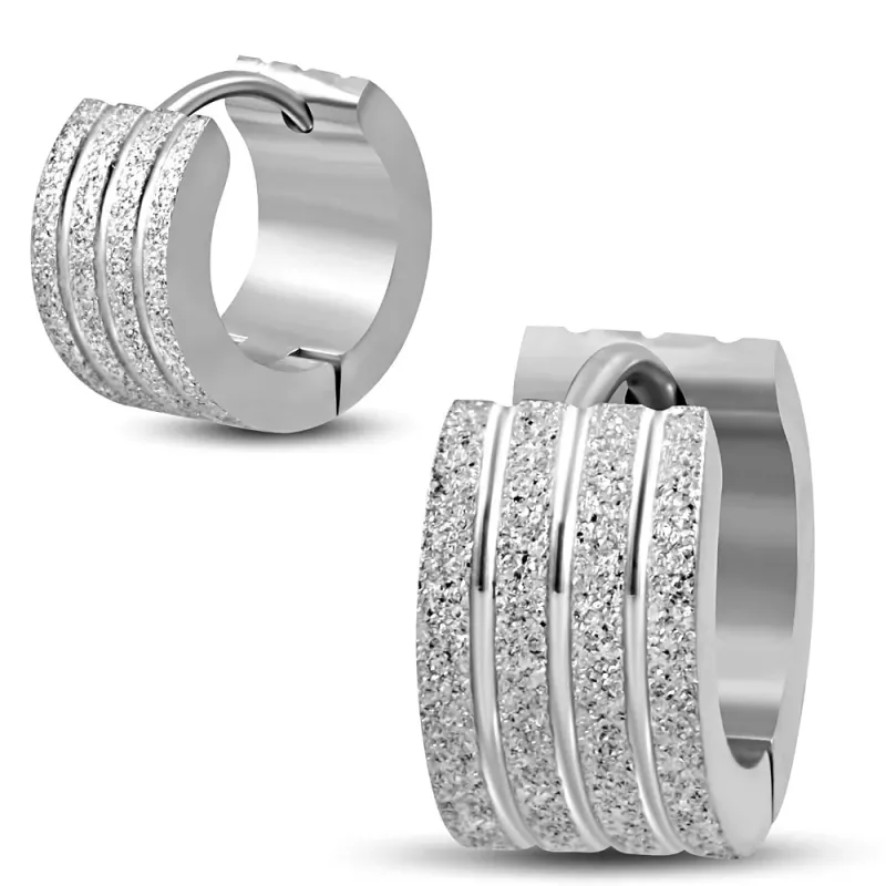 Paire boucles d'oreilles anneaux sablé triple rainures Paire boucles d'oreilles anneaux sablé triple rainures