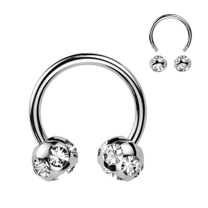 Fer à cheval téton acier avec strass – Élégant et résistant