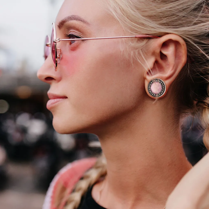 Plug d’oreille acier pierre rose facettée – Piercing chic