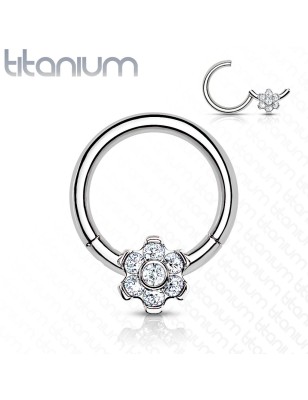 Anneau fleur titane – Piercing daith septum élégant hypoallergénique