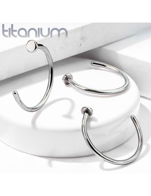 Anneau de nez titane disque plat – Hypoallergénique & confortable