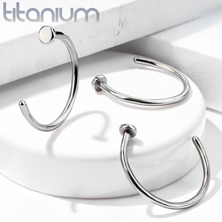 Anneau de nez titane disque plat – Hypoallergénique & confortable