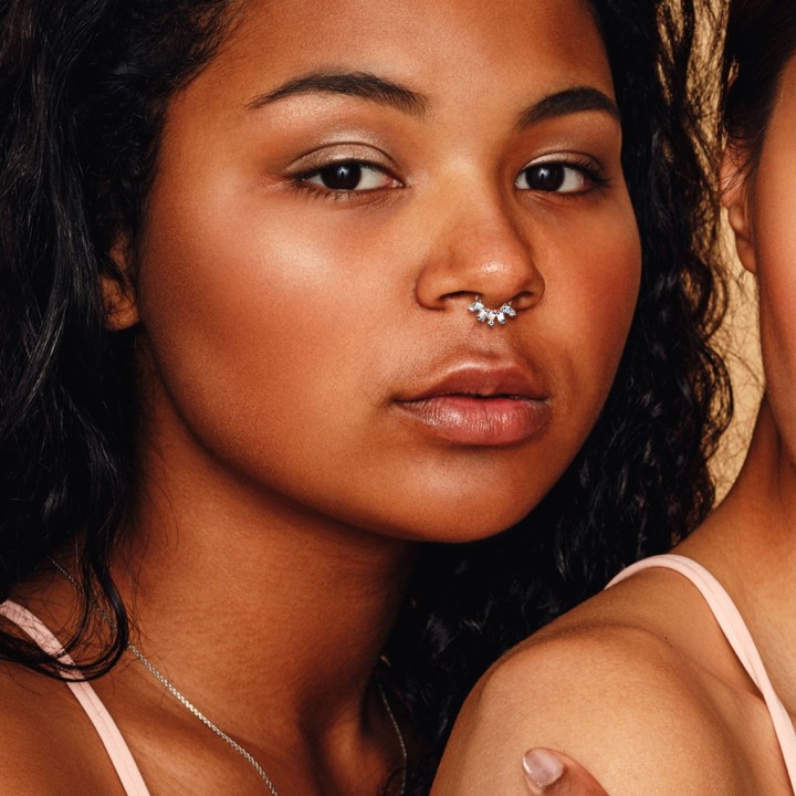 Anneau clicker argenté éventail serti zircons – Septum & hélix