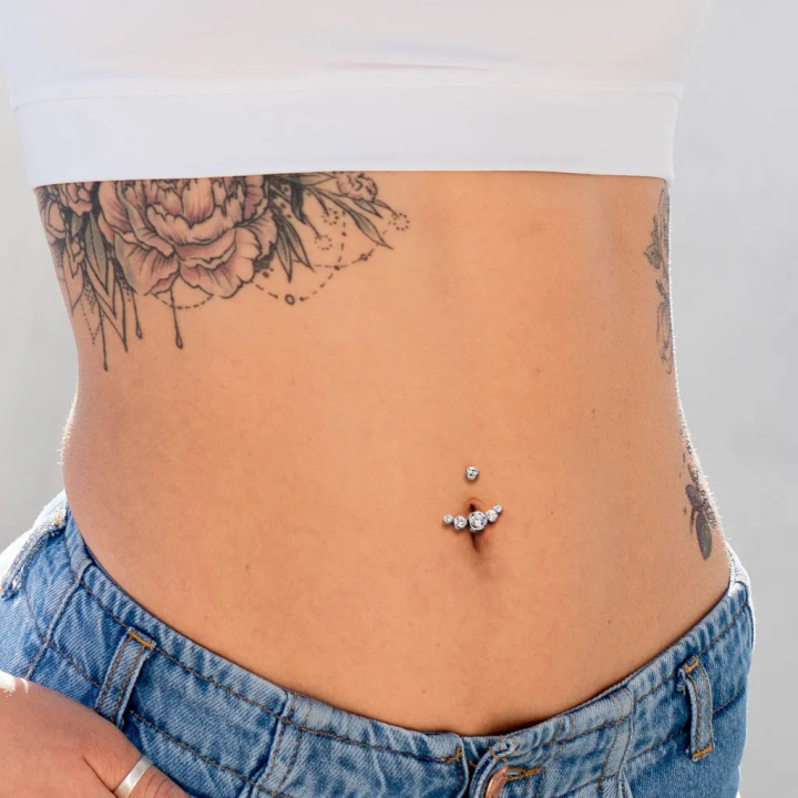 Piercing Nombril Titane ASTM F136 – 5 Zircons Blancs