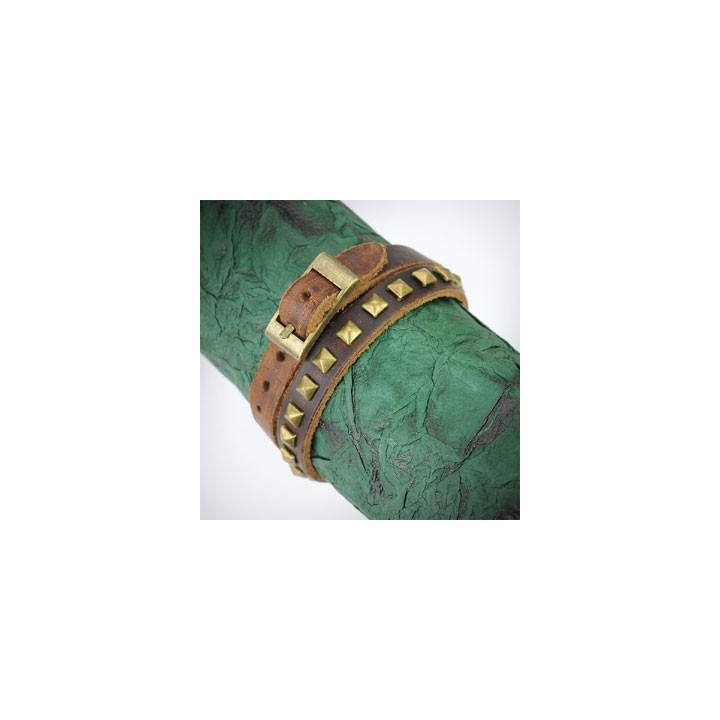 Bracelet cuir marron pyramides