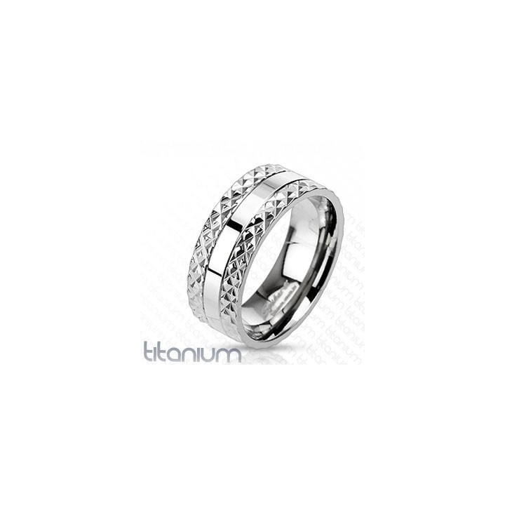 Bague titane homme pyramides cônes
