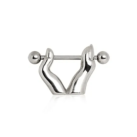 Piercing téton doigts