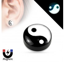 Faux piercing plug magnétique glow in the dark ying yang