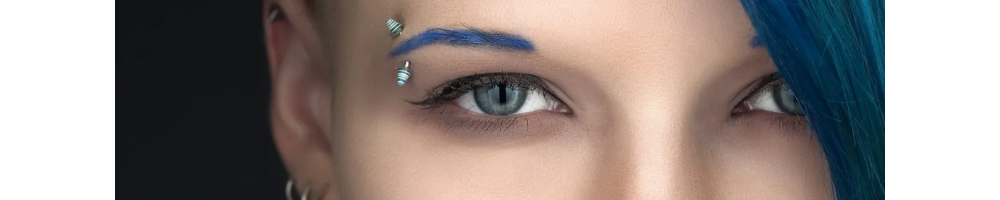 Piercings en Acrylique : Légèreté, Couleur & Style