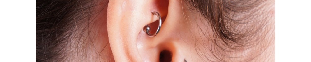 Piercing Rook : Bijoux Élégants & Tendance